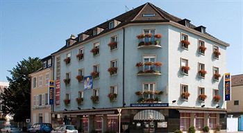 Paul & Pia - Welcome Hotel Colmar